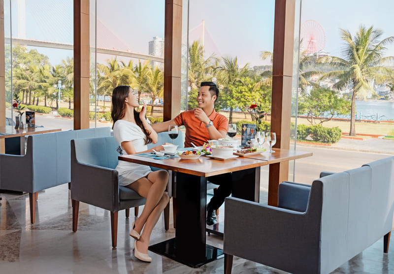 Halong-Bay-hotel-for-couples